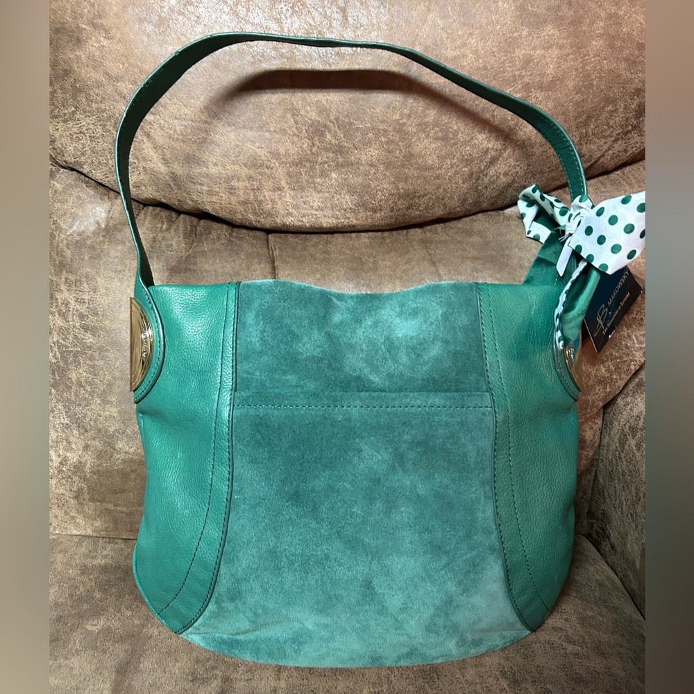 B. MAKOWSKY Giamma Emerald NWT
Leather and Suede Hobo Bag with dustbag - Picture 11 of 15